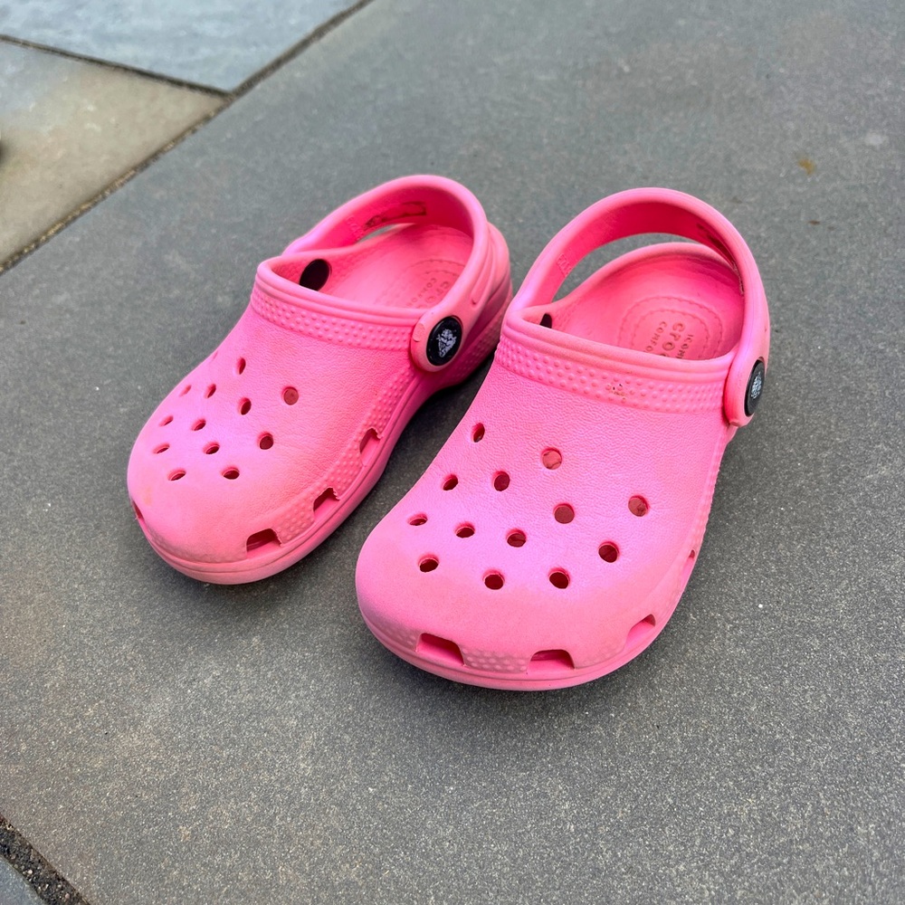 Kids Crocs - Pink (Size C7) - good shape (worn for a season or 2)